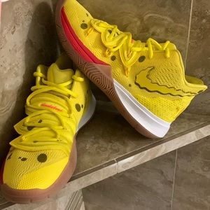 I am selling these because they can not fit and also I only wore them like 2or3